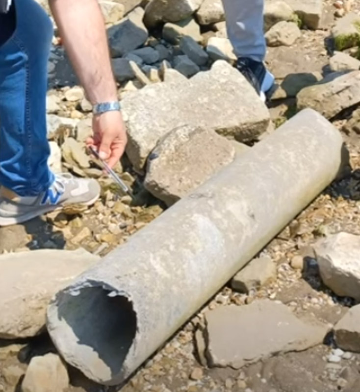 tubo amianto spiaggia barletta